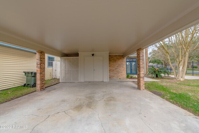 Building Photo - 100 Breckenridge Loop