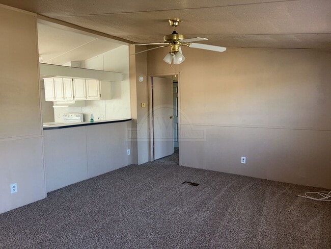 Building Photo - 3406 Valencia Dr