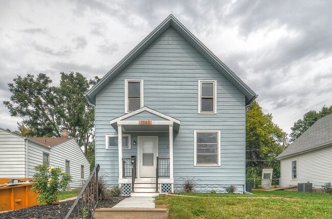 Beautifully updated 3-bedroom, 1-bath home that’s move-in ready. - Beautifully updated 3-bedroom, 1-bath home that’s move-in ready.