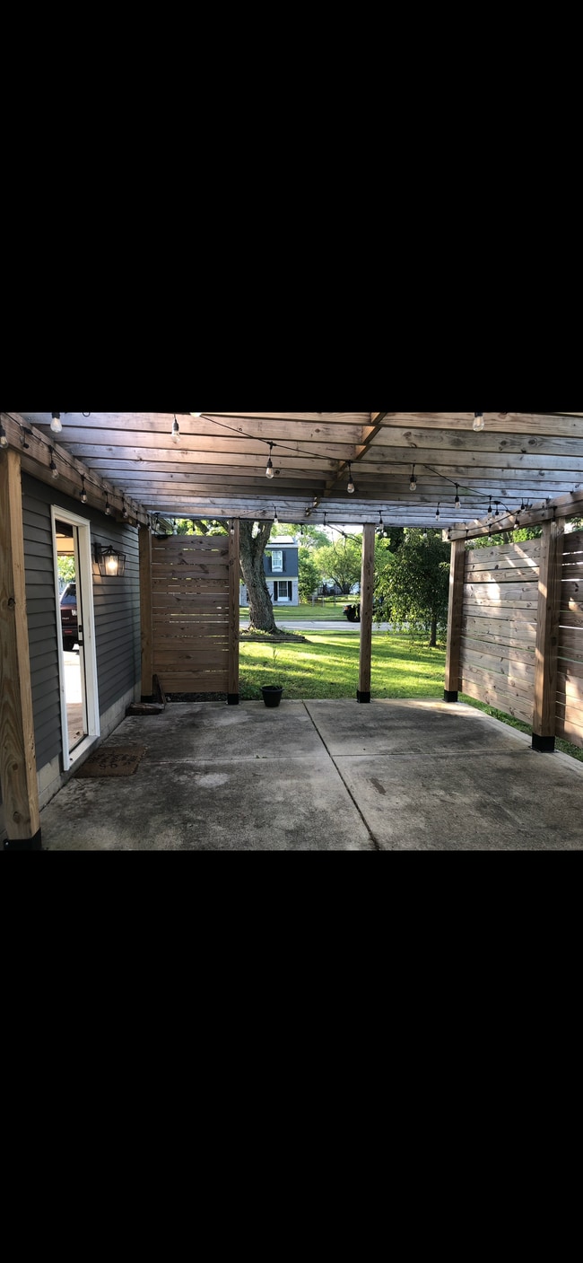 Building Photo - 8677 Canyon Cove Rd