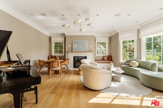 Foto del edificio - 957 Corsica Dr