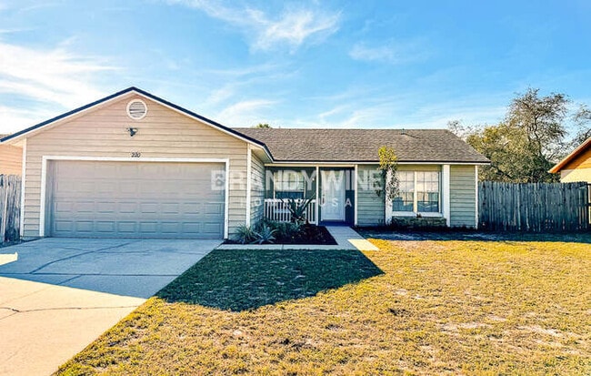 Building Photo - 220 Bonnie Glen Ln