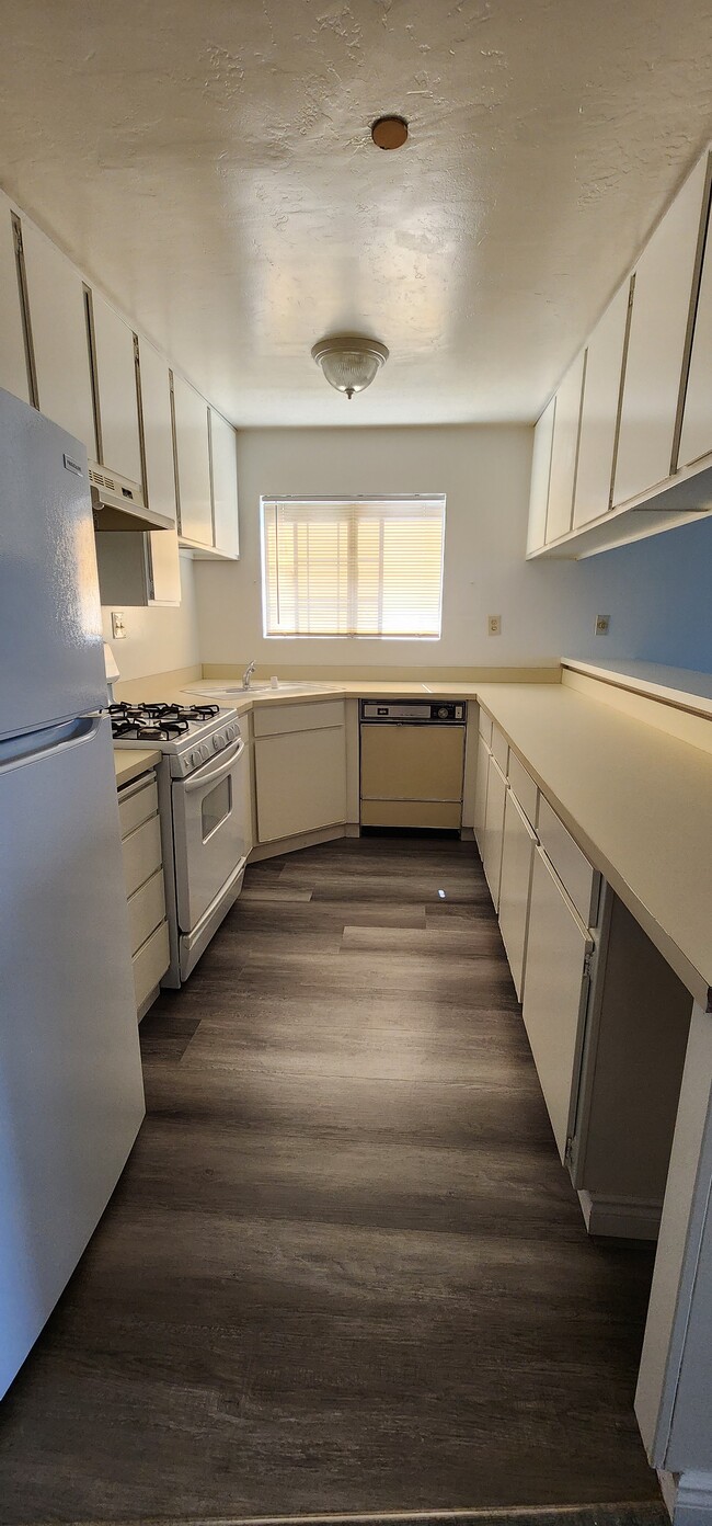 Building Photo - Cedar Park Apartments