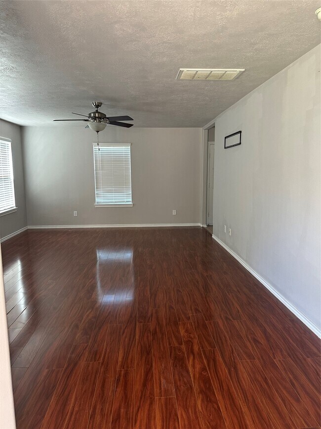 Foto del edificio - 11010 View Pointe Ln