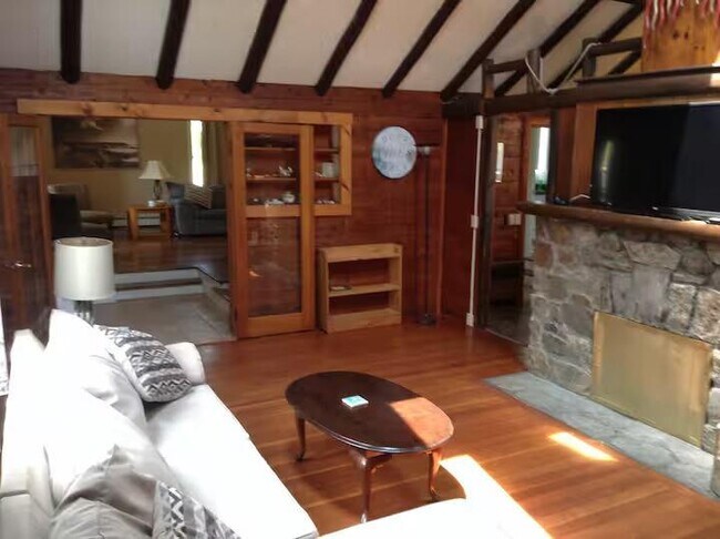 Foto del edificio - 44 Allagash Trail