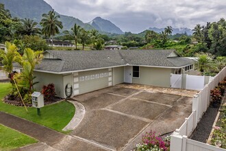Building Photo - 1007 Maunawili Rd