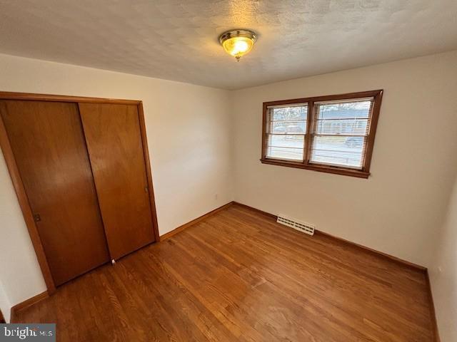 Foto del edificio - 2349 Redwood Rd