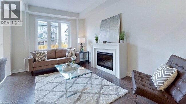 Building Photo - 13 Gloria St.