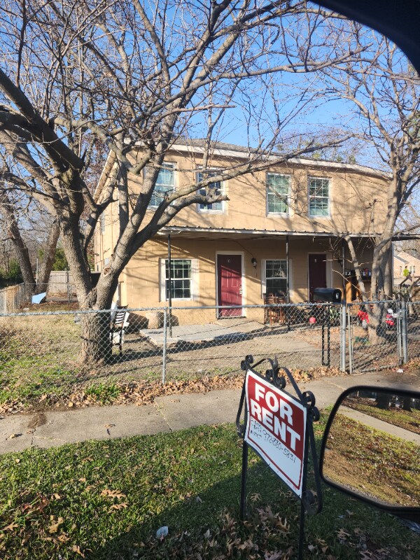 Foto del edificio - 1017 E Wells Ave