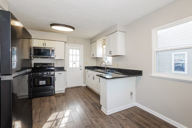 Foto del edificio - 26900 Zeman Ave