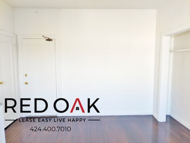 Building Photo - Beautiful Completely Remodeled Sunny Bache...