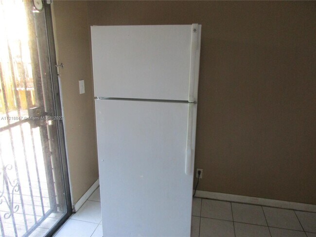 Foto del edificio - 21134 NE 5th Pl