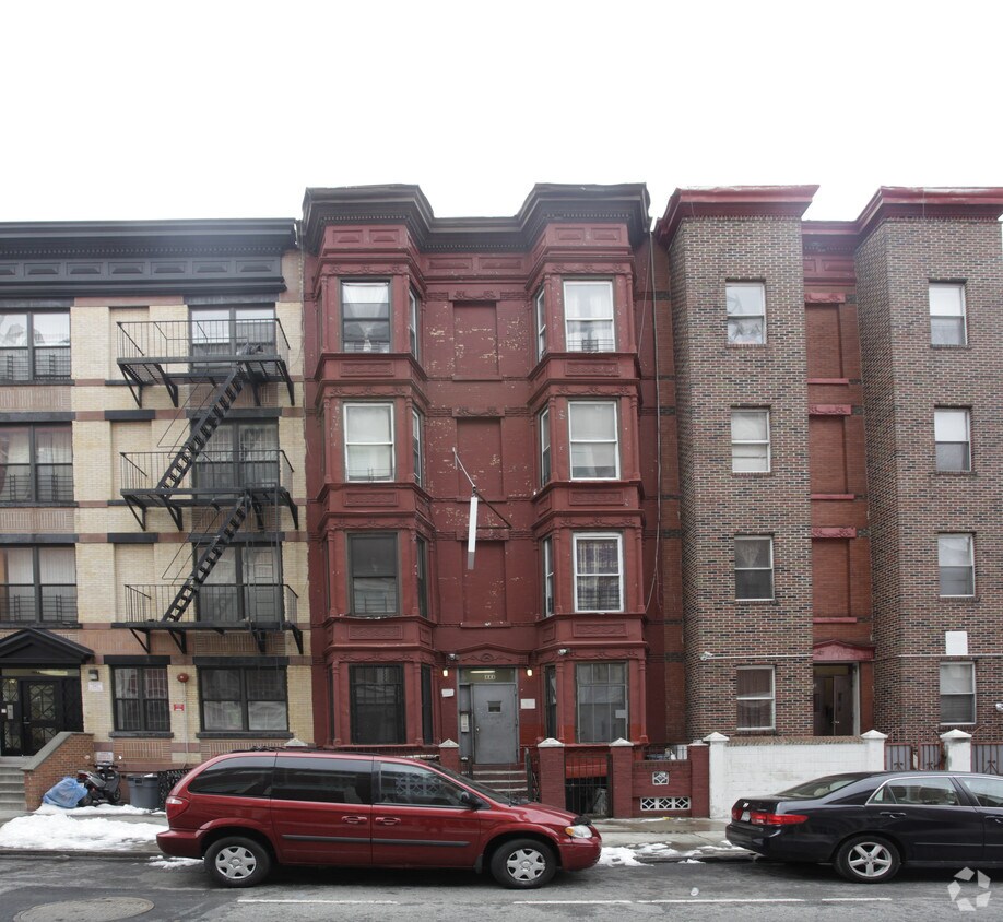 Building Photo - 1444 Pacific St