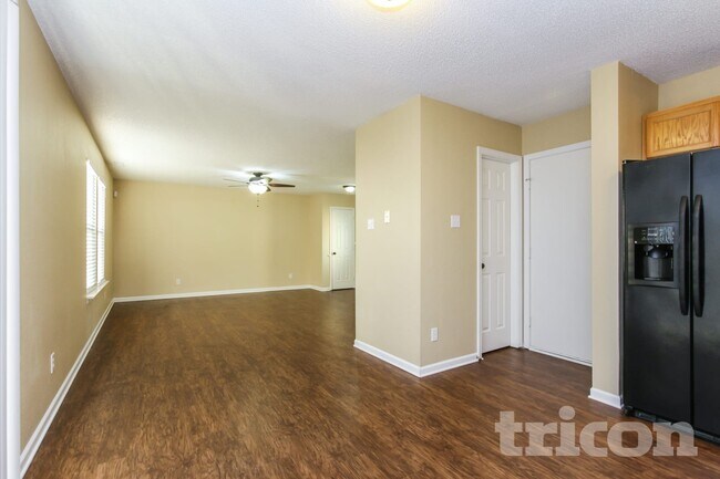 Foto del edificio - 151 Snowflake Cir