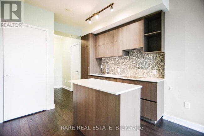 Photo du bâtiment - 1 Yorkville Ave