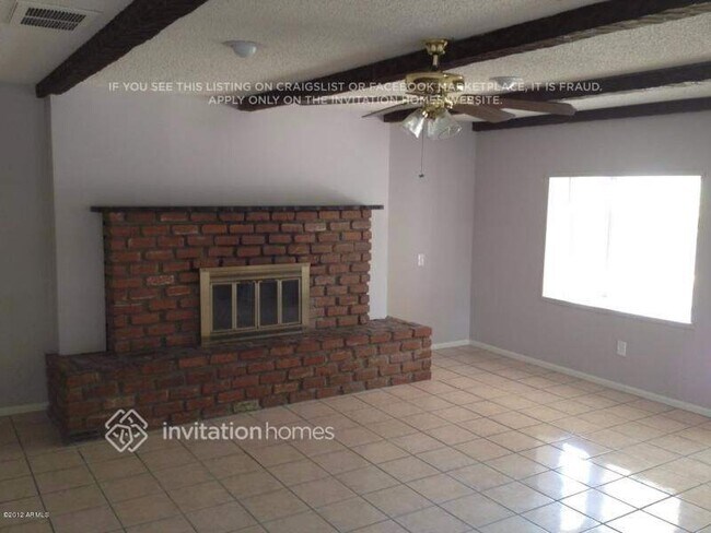 Building Photo - 461 N Kirchoff