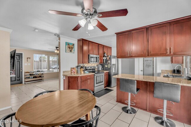 Foto del edificio - 4902 W Sheridan St