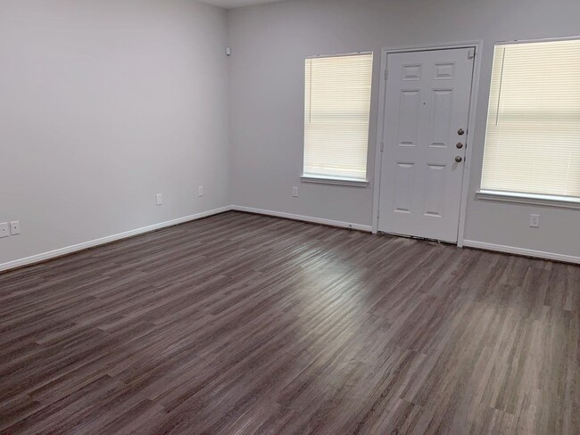 Building Photo - 8114 Rhobell St