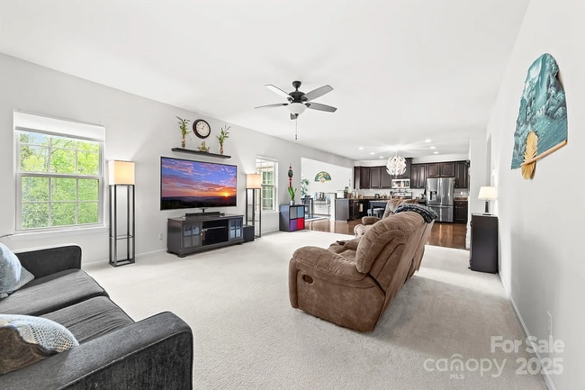 Foto del edificio - 6702 Carradale Way