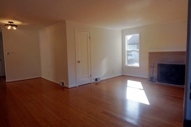 Foto del edificio - 8514 14th Ave NW