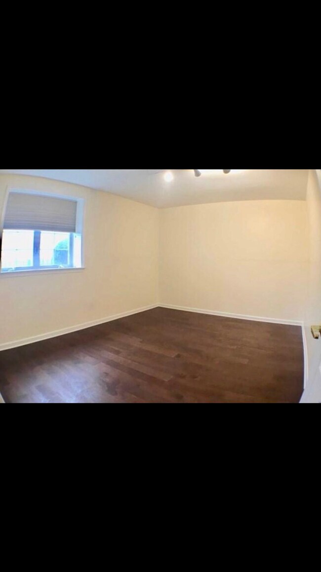 Building Photo - 200 Dey St