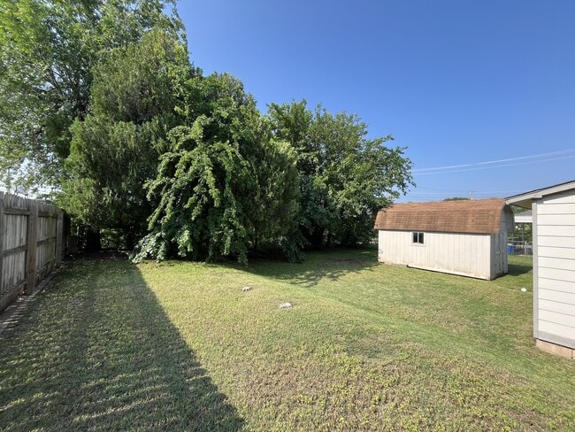 Foto del edificio - 1001 E 5th Ave