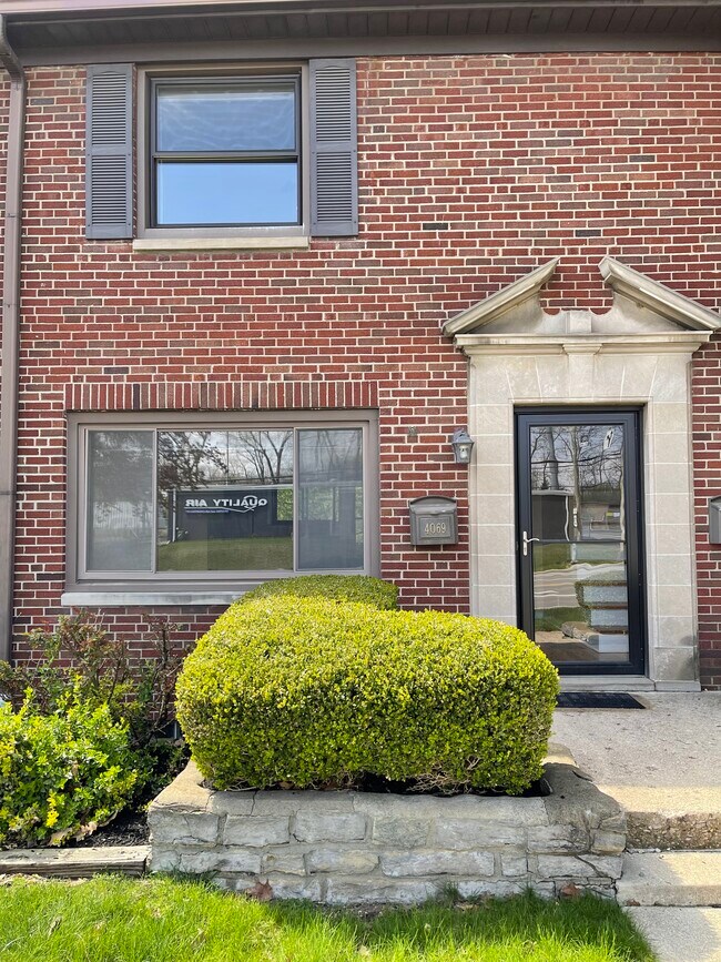 4069 Indianola Ave Unit C, Columbus, OH 43214 Condo for Rent in
