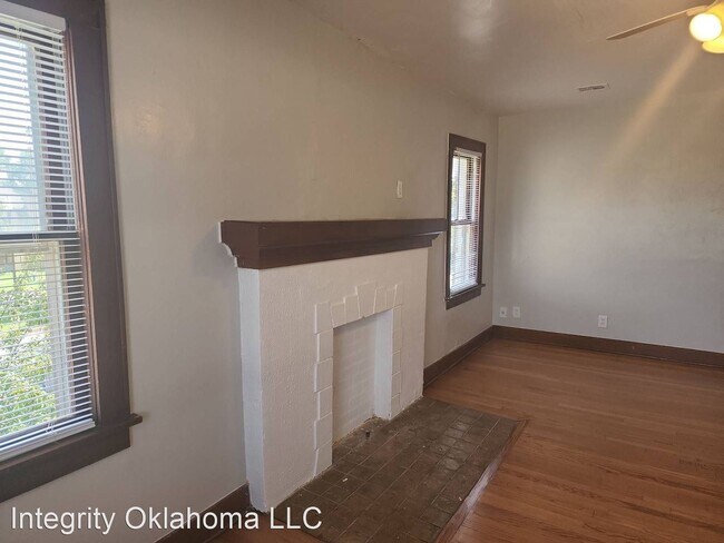 Foto del edificio - 2 br, 1 bath House - 2339 NW 12th St.