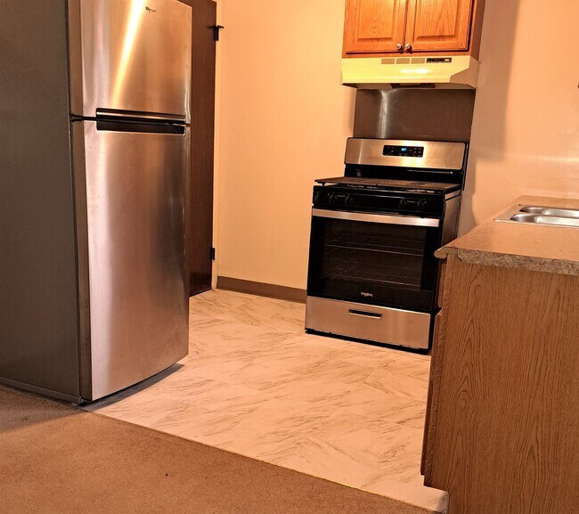 Refrigerador nuevo de acero inoxidable - 3830 Lebanon Church Rd