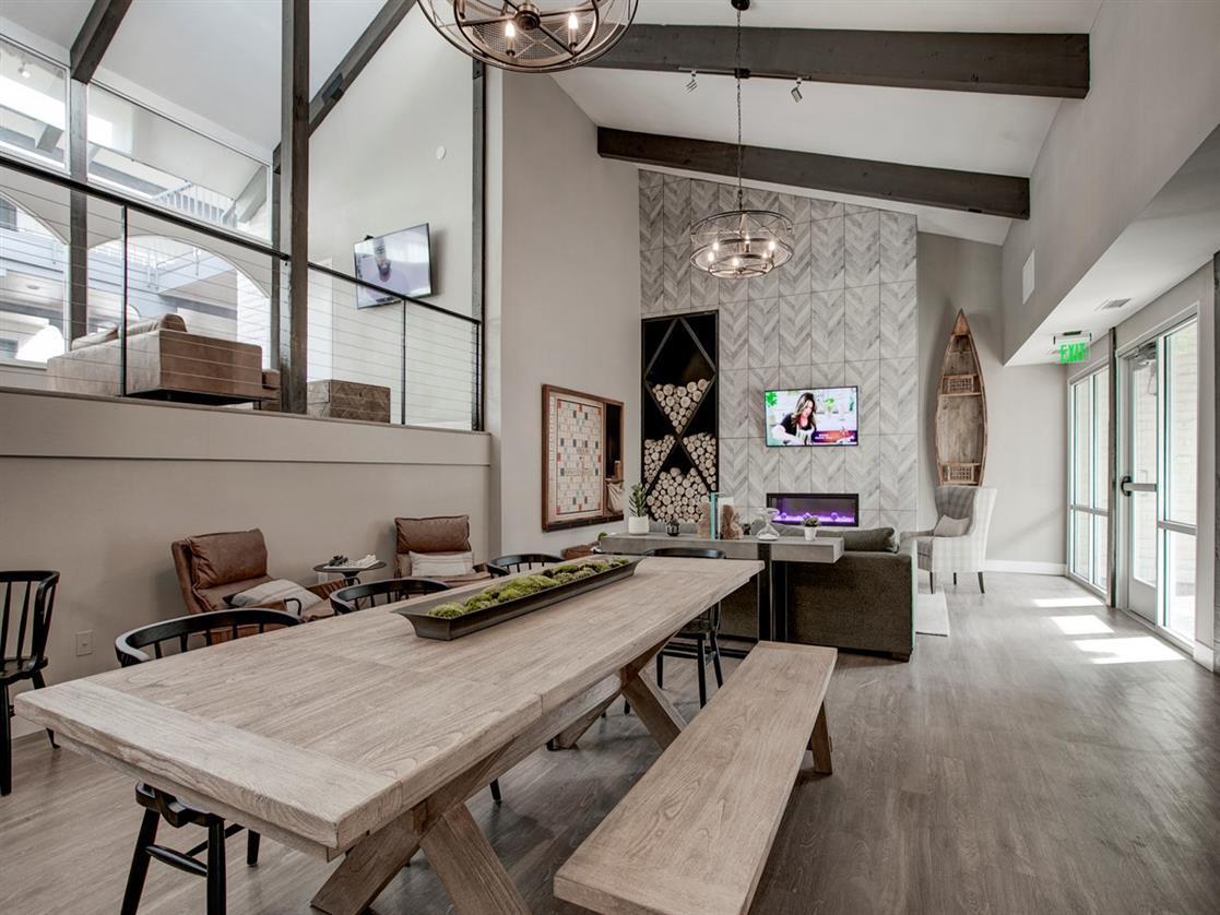 Casa club - Henley and Remy Apartments