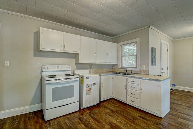 Foto del edificio - 927 Marys Grove Rd