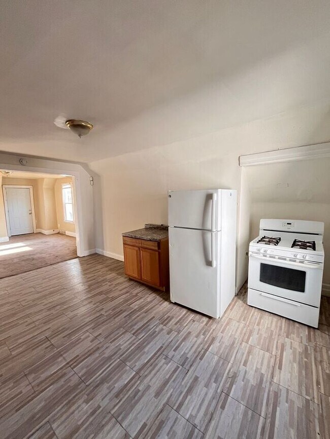 Foto del edificio - Cozy 2-Bedroom Apartment in Prime Location...