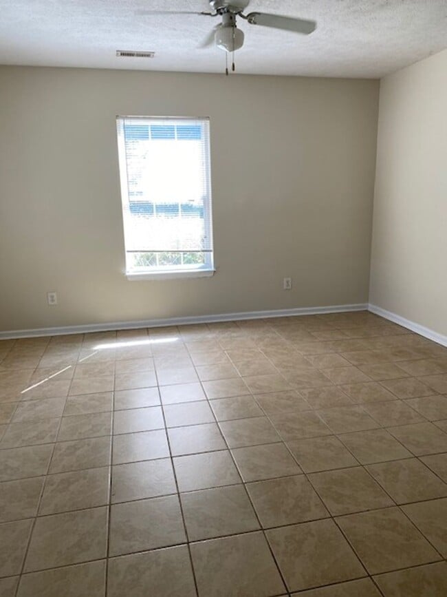 Photo - Home in Hillsdale