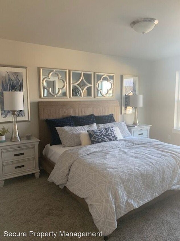 Foto del edificio - 3 br, 2.5 bath House - 807 E Oregon Ave