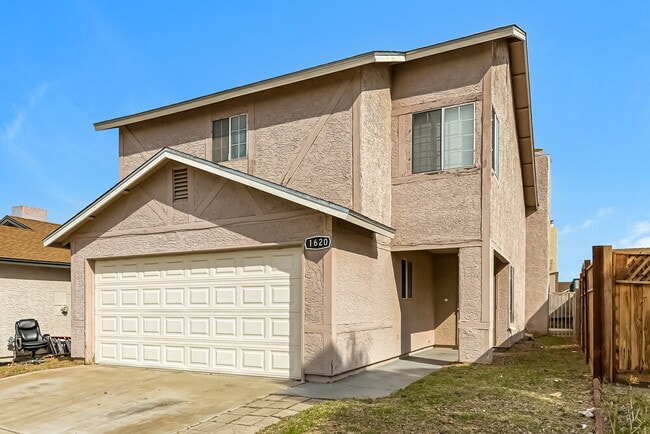 Building Photo - 1620 Lorna Dr