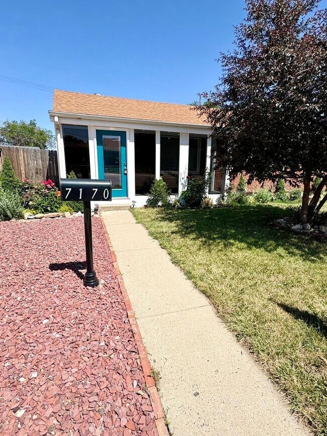 Building Photo - Spacious 5BR House in Denver