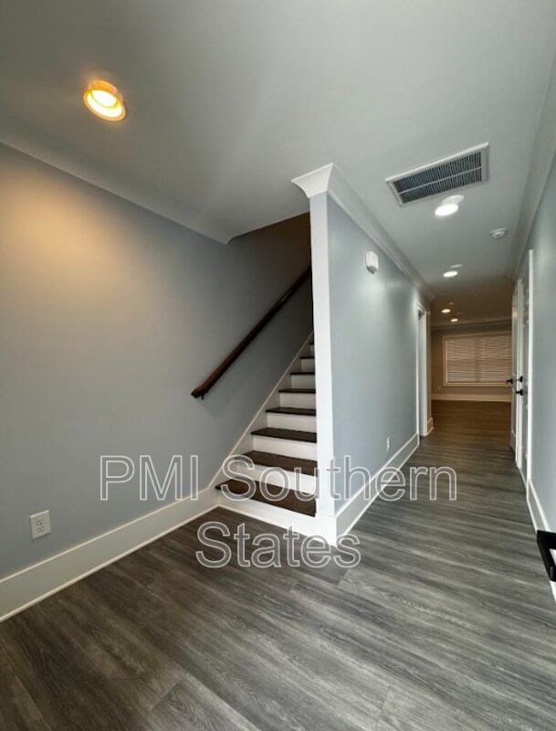 Foto del edificio - 103 Jones Ave