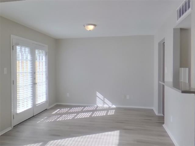 Building Photo - 2214 Gladstone Dr