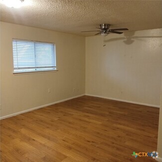 Building Photo - 300 N Milam St