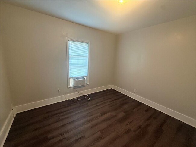 Foto del edificio - 423 Devon Dr