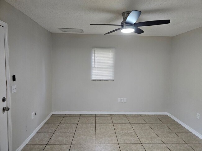 Foto del edificio - 314 E Fletcher St