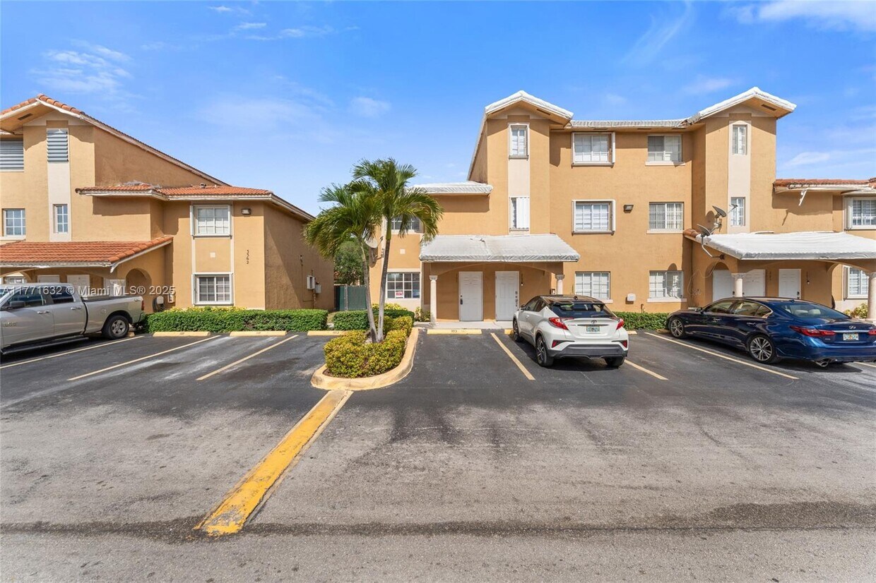 Foto principal - 3366 W 80th St