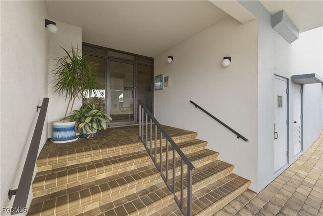 Foto del edificio - 1925 Clifford St