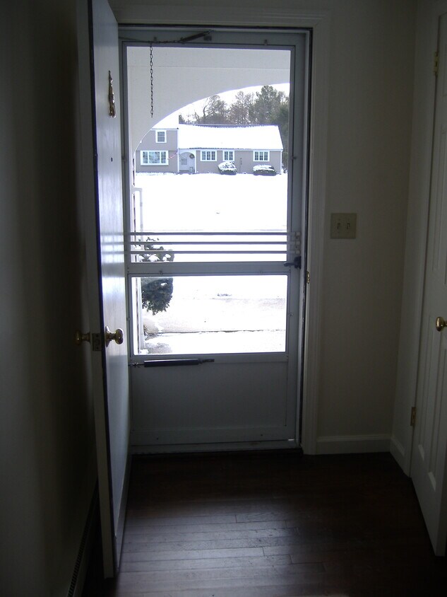 35 Mile Creek Rd Unit 2A, Old Lyme, CT 06371 Condo for Rent in Old