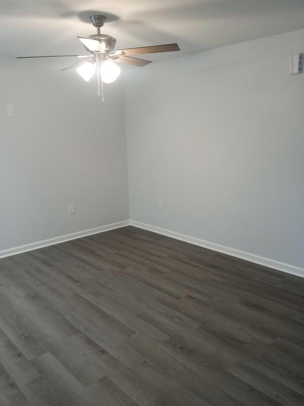 Foto del edificio - 875 State Rd S-38-982