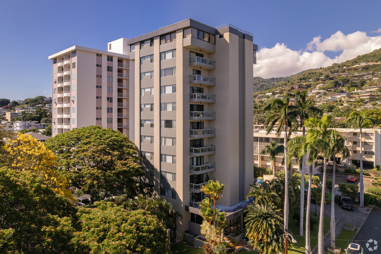 Primary Photo - Punahou Palms