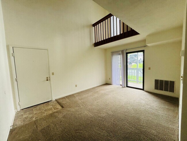 Foto del edificio - 2 Bedroom 2 Bath Condo with Loft