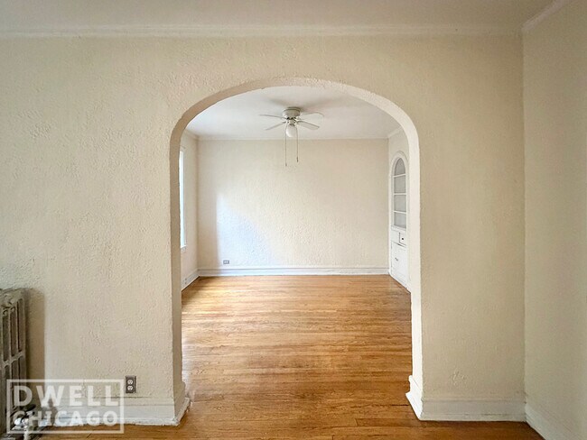 Foto del edificio - 1430 W Farwell Ave