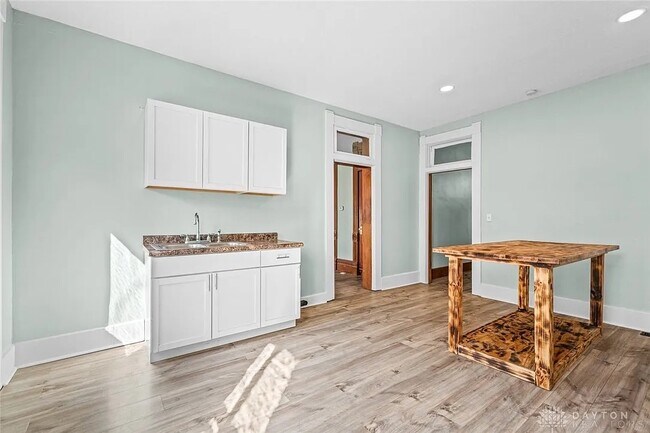 Foto del edificio - 414 N Maple St