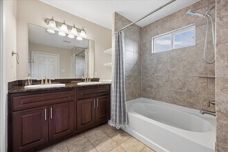 Building Photo - 5106 Pinemont Pl